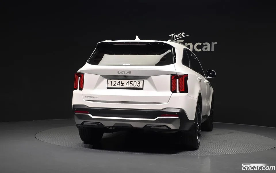 Kia Sorento 2.5T 2WD 2023 — thumbnail 4