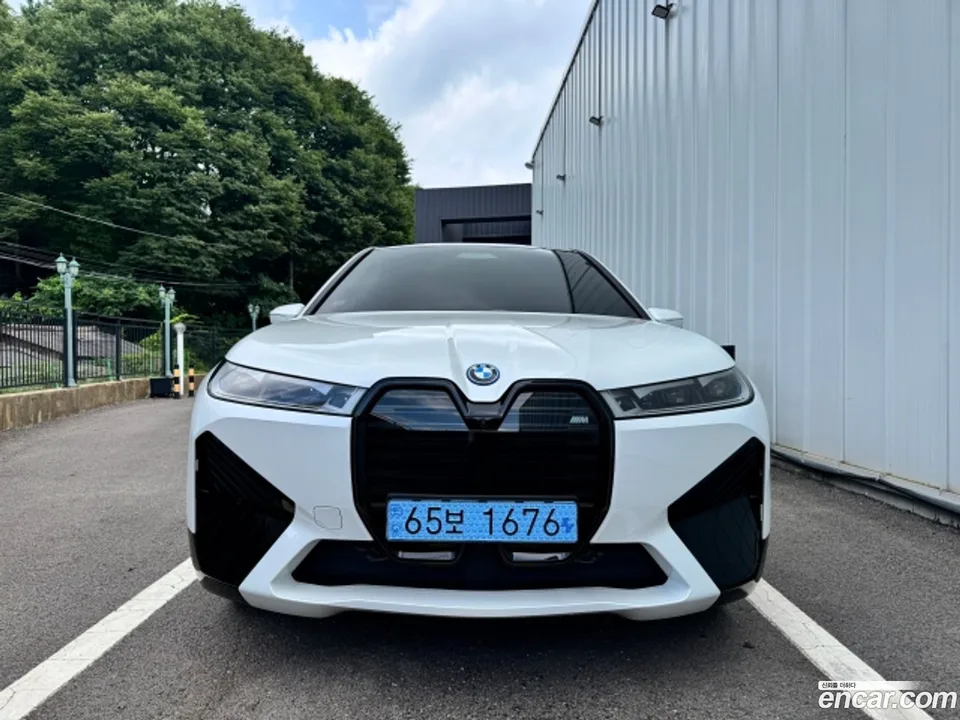 BMW iX 2025