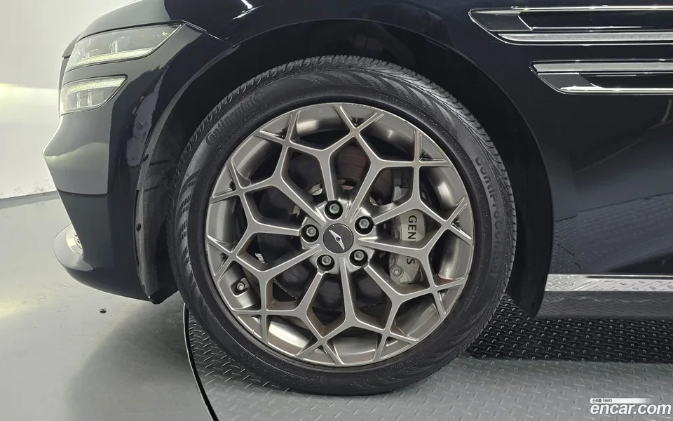 Genesis G80 2.5 AWD 2023 — thumbnail 2