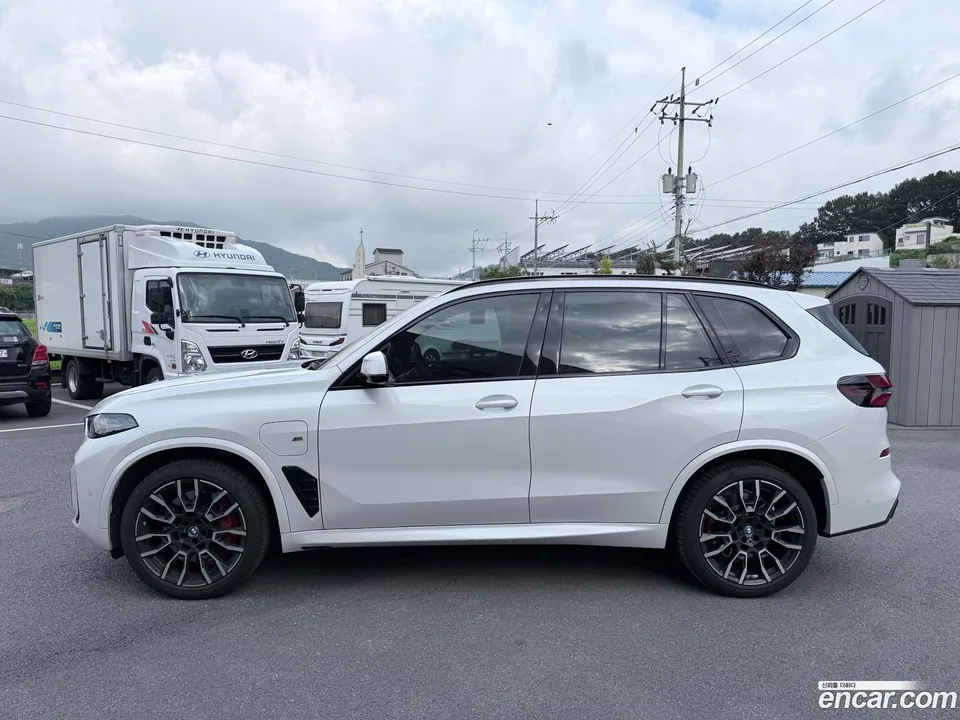 BMW X5 xDrive 50e M 2024 — thumbnail 2