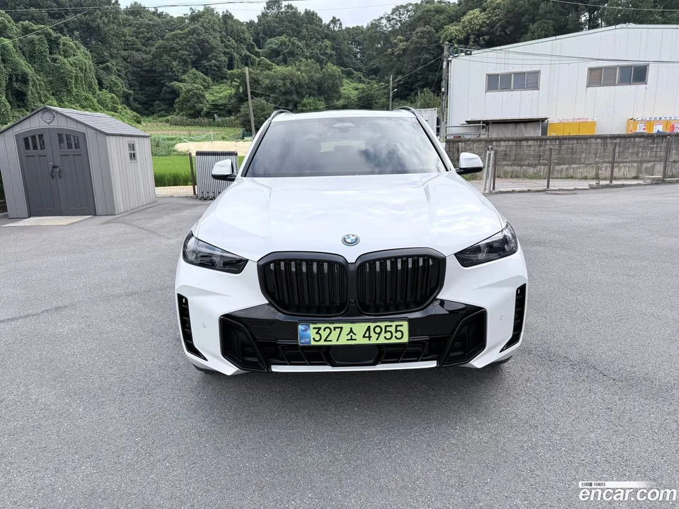 BMW X5 xDrive 50e M 2024 — thumbnail 3