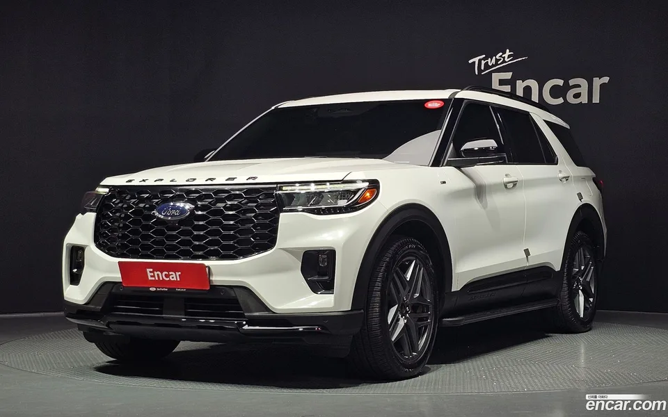 Ford Explorer 2.3 ST- 4WD 2025 — photo 1, buy with delivery to Moscow