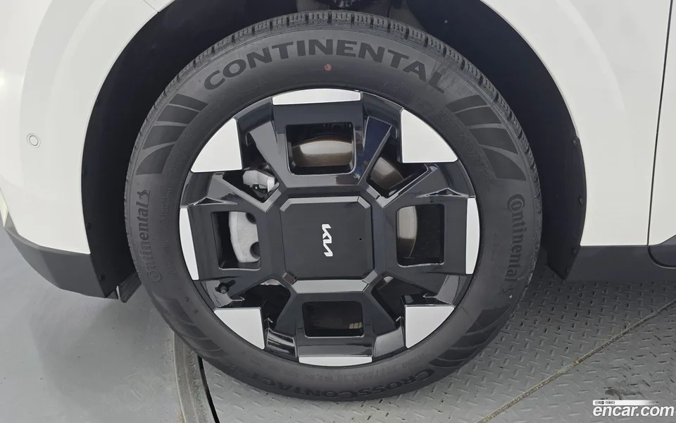 Kia Carnival HEV 9 2024 — thumbnail 2