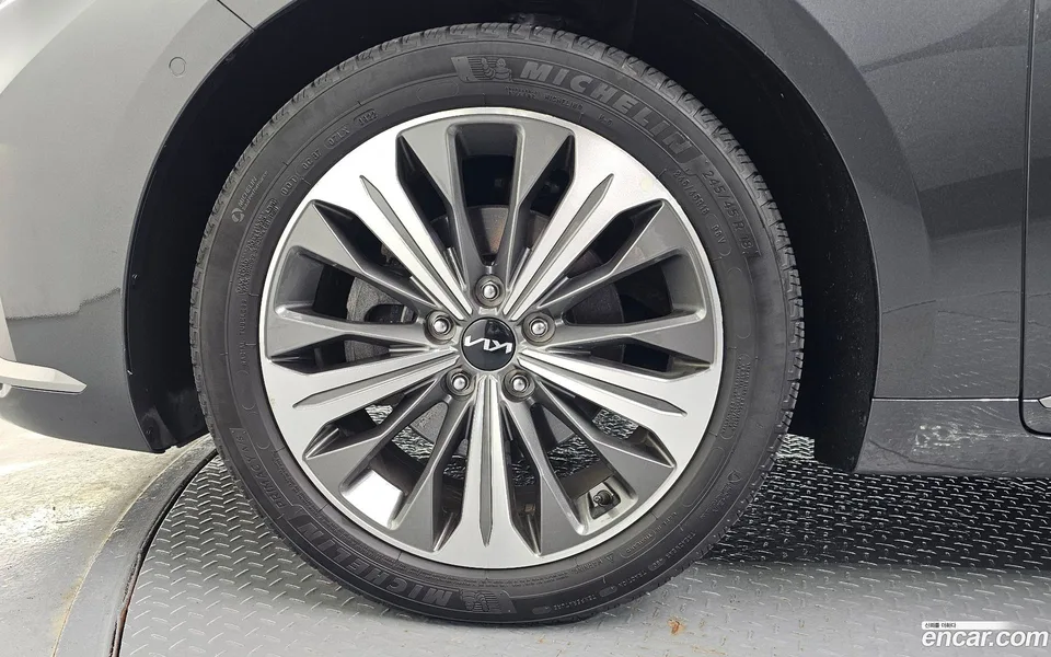 Kia K8 Hybrid 2022 — thumbnail 5