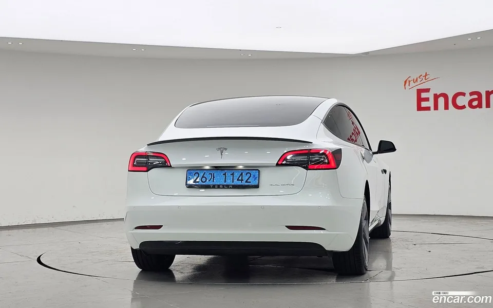 Tesla Model 3 AWD 2022 — thumbnail 4