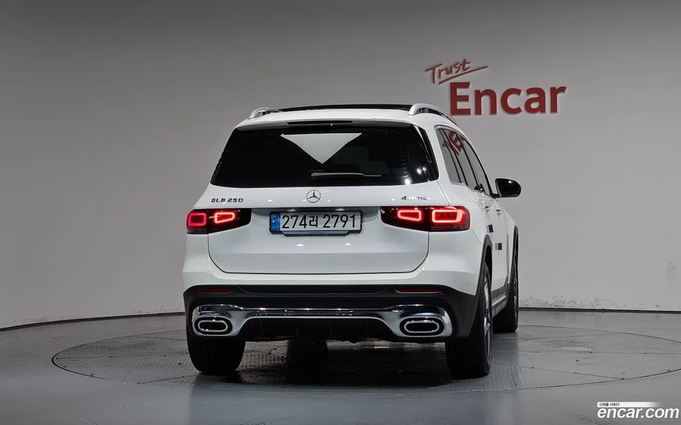 Mercedes-Benz GLB-Class GLB250 4MATIC 2023 — thumbnail 4