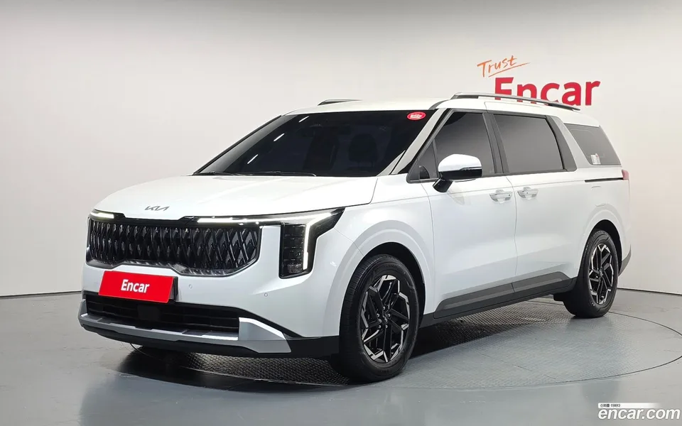 Kia Carnival 9 2025 — photo 1, buy with delivery to Moscow