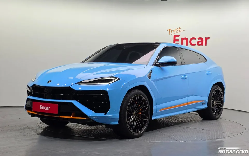 Lamborghini Urus 4.0 V8 SE 2026 — photo 1, buy with delivery to Moscow