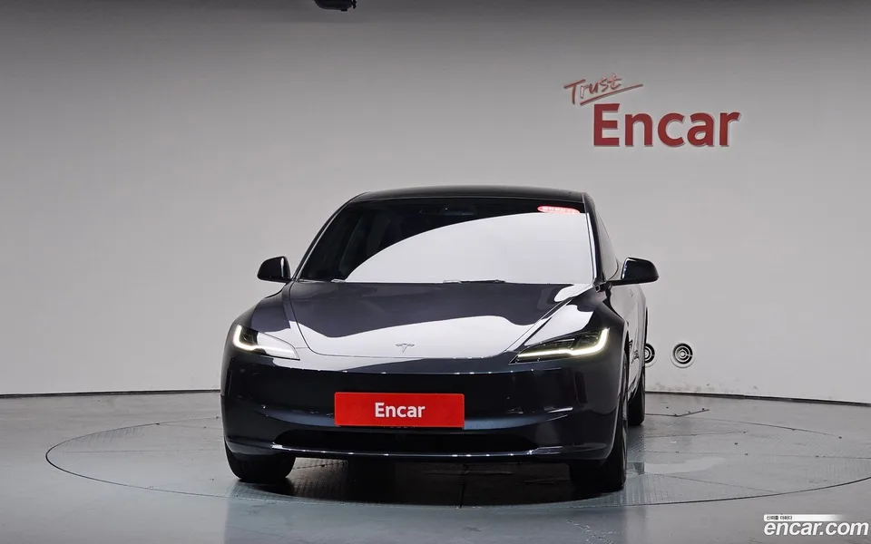 Tesla Model 3 RWD 2026 — thumbnail 3