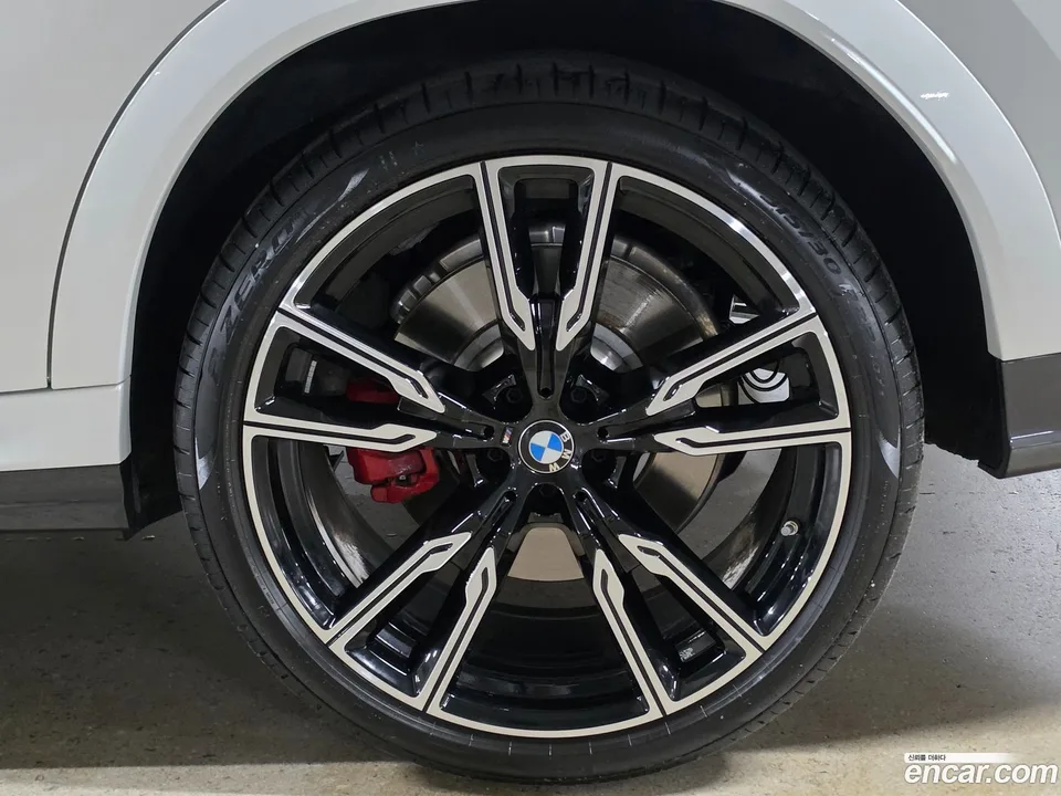 BMW X6 M60i 2025 — thumbnail 2