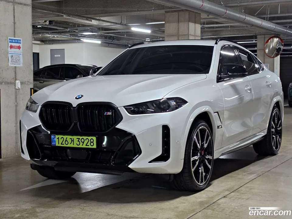 BMW X6 M60i 2025 — photo 1, buy with delivery to Moscow