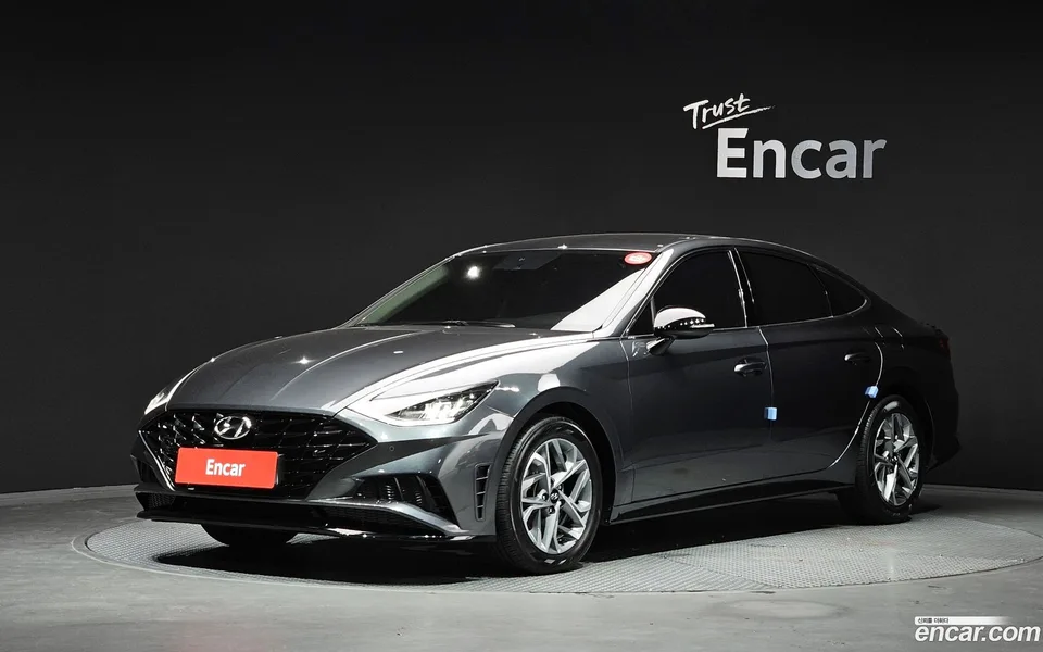 Hyundai Sonata 2.0 2022 — photo 1, buy with delivery to Moscow