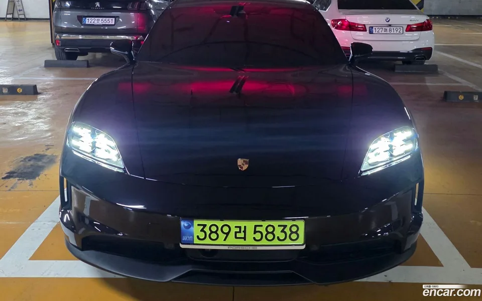 Porsche Taycan 4S 2025 — photo 1, buy with delivery to Moscow
