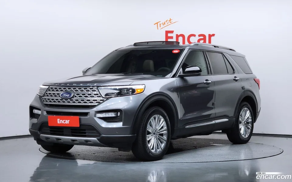 Ford Explorer 2.3 4WD 2022 — photo 1, buy with delivery to Moscow