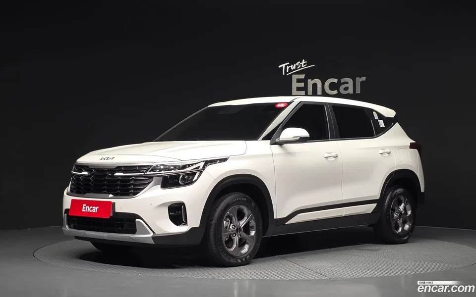 Kia Seltos 1.6 2WD 2025 — фото 1, купить с доставкой в Москву