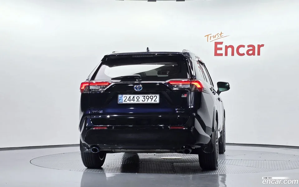 Toyota RAV4 2.5 4WD LTD 2024 — thumbnail 4