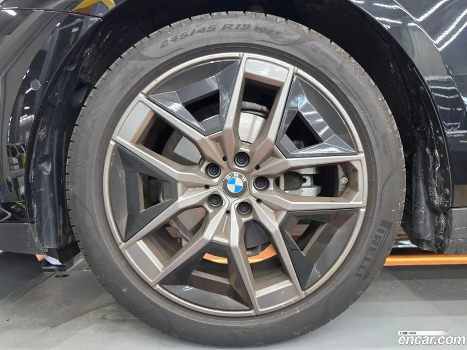 BMW 5 Series 523d 2026 — thumbnail 2