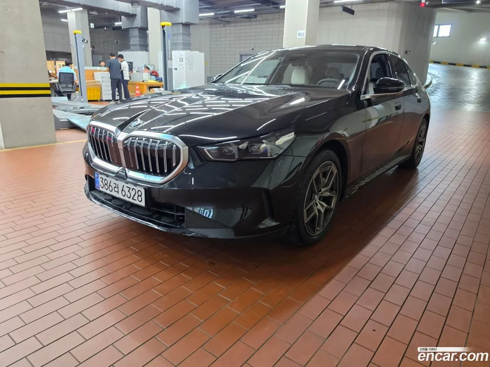 BMW 5 Series 523d 2026 — photo 1, buy with delivery to Moscow