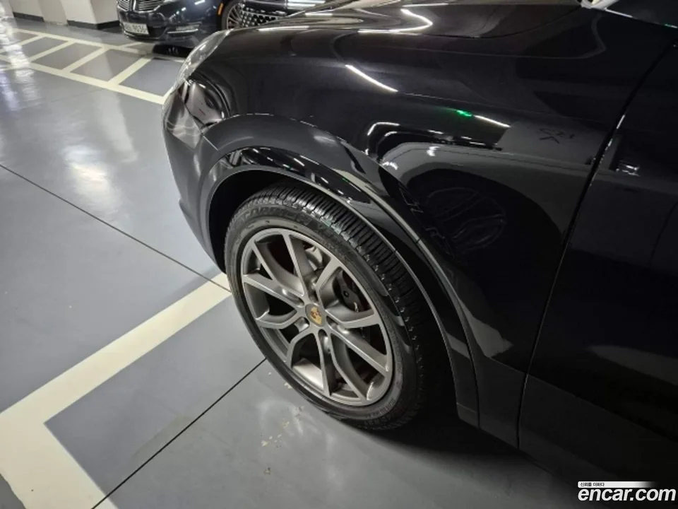 Porsche Cayenne 3.0 2022 — thumbnail 4