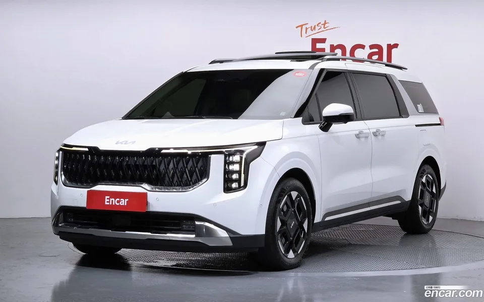 Kia Carnival HEV 9 2024 — photo 1, buy with delivery to Moscow
