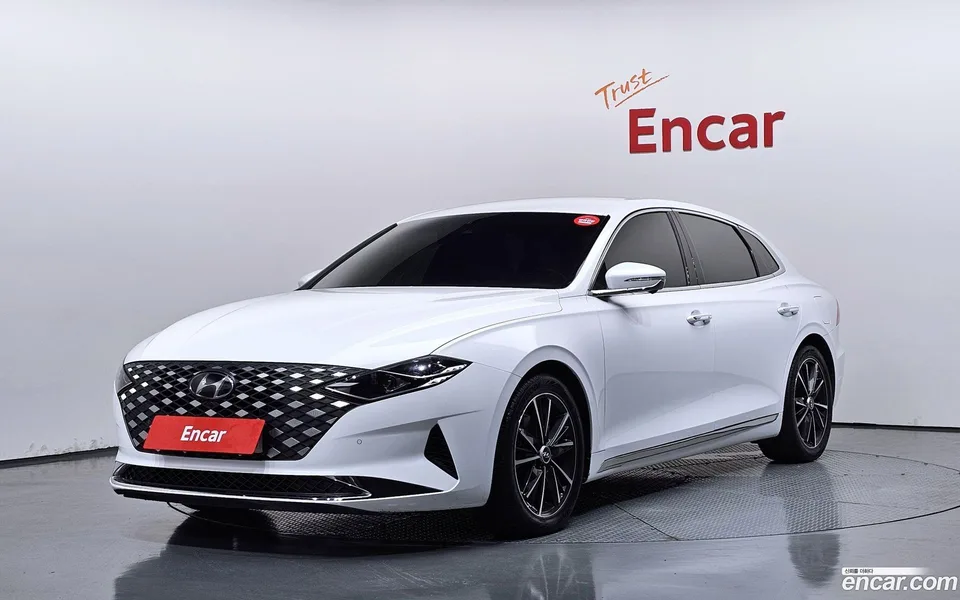 Hyundai Grandeur IG 2.5 2022 — photo 1, buy with delivery to Moscow