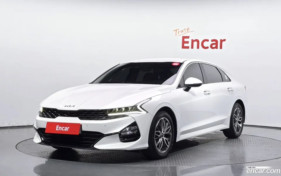 Kia K5 2.0 2022 — photo 1, buy with delivery to Moscow