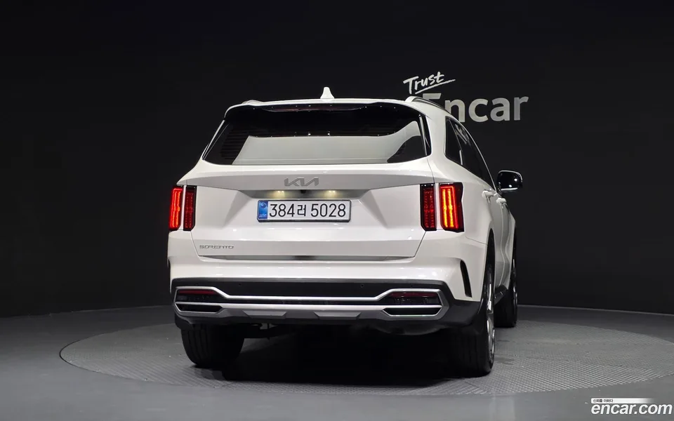 Kia Sorento 2.5T 2WD 2023 — thumbnail 4
