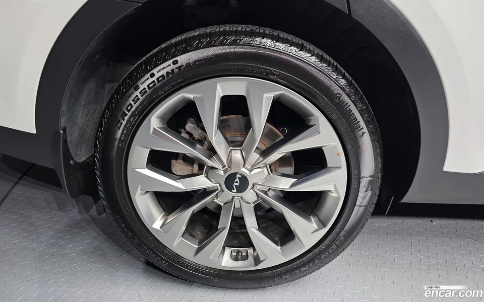 Kia Sorento 2.5T 2WD 2023 — thumbnail 5