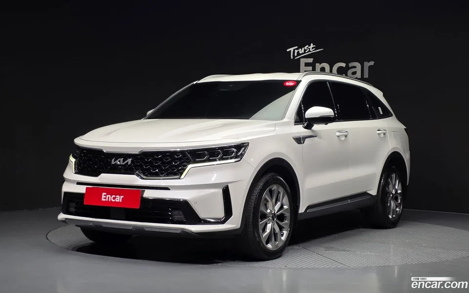 Kia Sorento 2.5T 2WD 2023 — photo 1, buy with delivery to Moscow