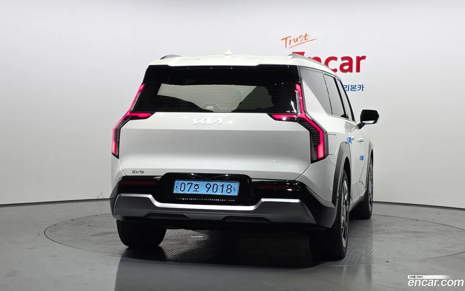 Kia EV9 4WD 2023 — thumbnail 4