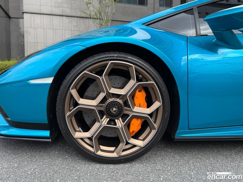 Lamborghini Huracan LP640-2 2024 — миниатюра 2