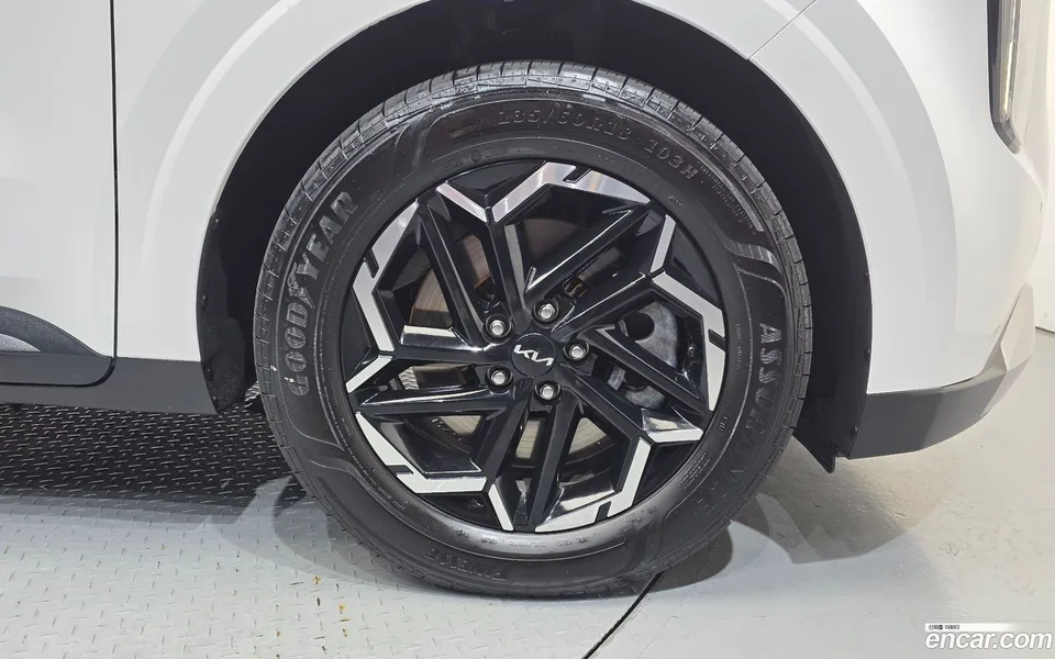 Kia Carnival 9 2025 — thumbnail 5