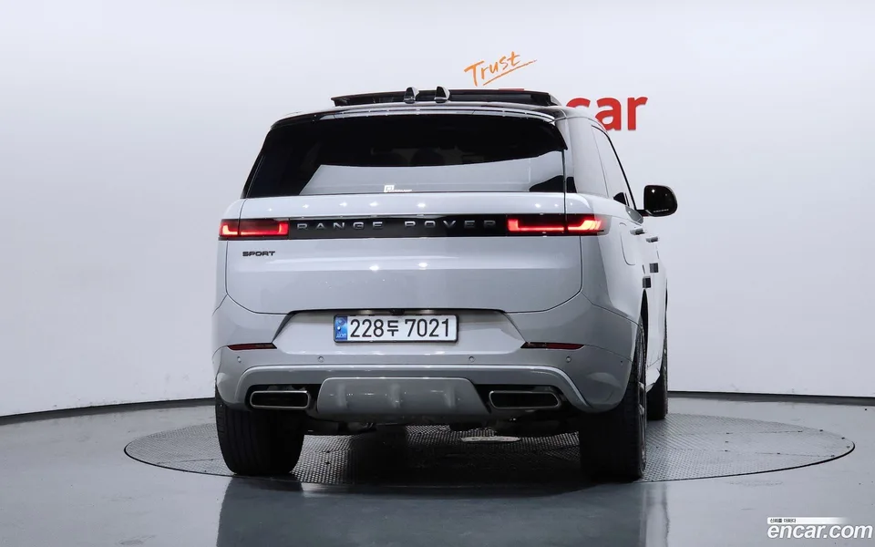 Land Rover Range Rover Sport P360 HSE 2025 — миниатюра 3