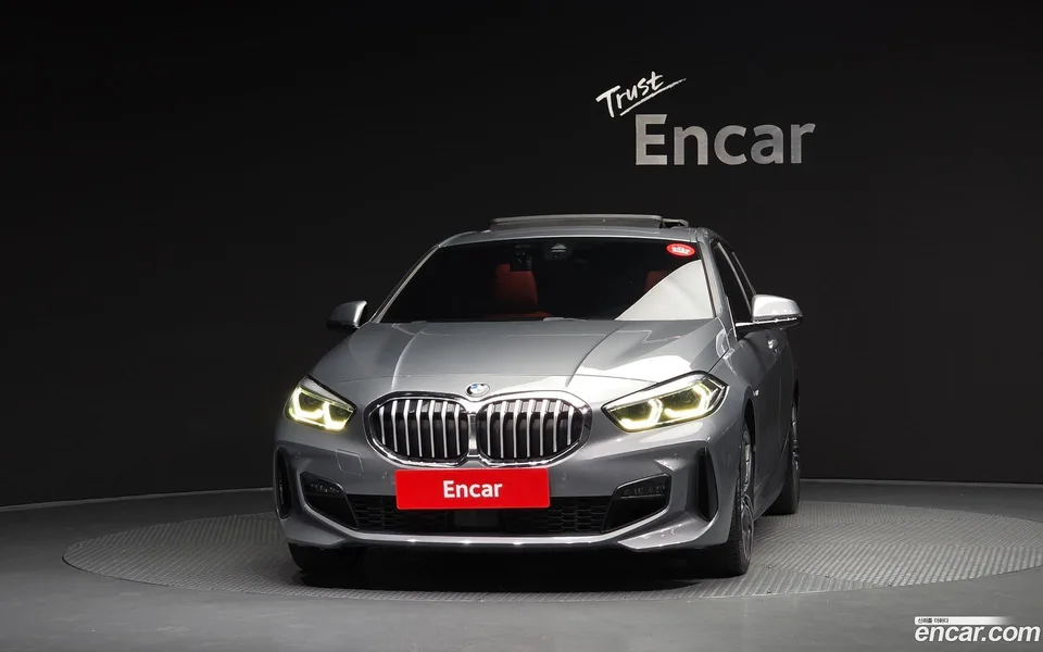 BMW 1 Series 120i M 2022 — thumbnail 3