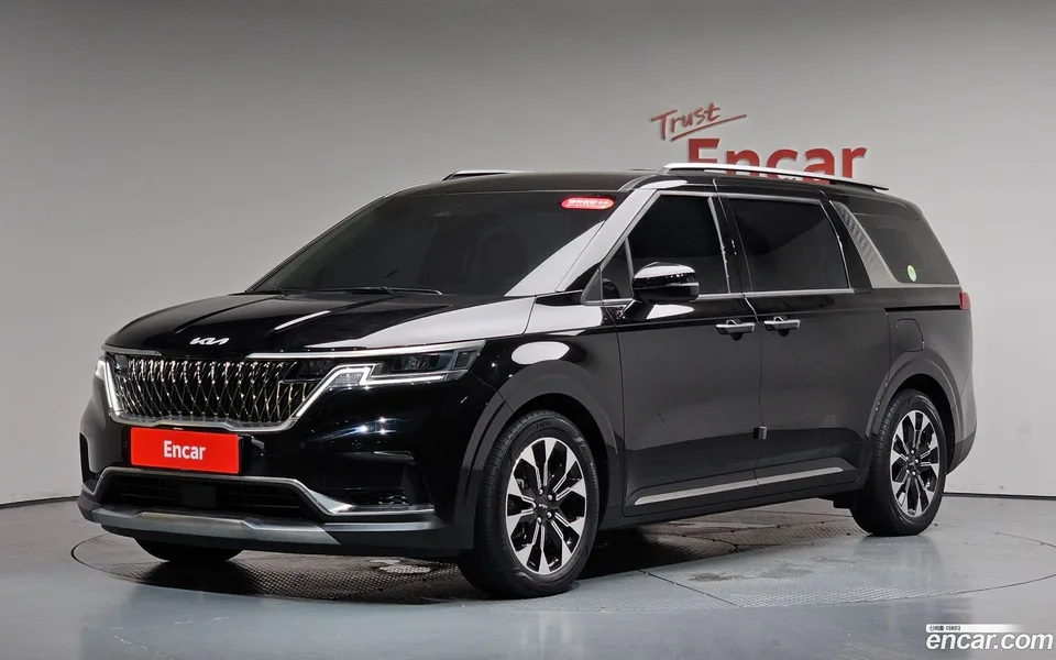 Kia Carnival 7 2023 — фото 1, купить с доставкой в Москву