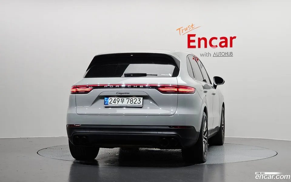 Porsche Cayenne 3.0 2023 — thumbnail 4