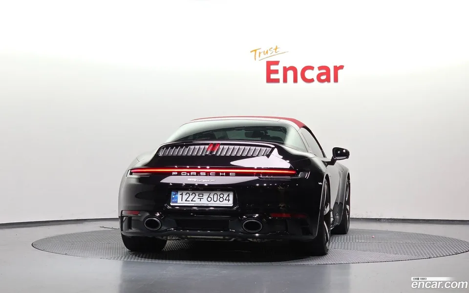 Porsche 911 (992) 4 2024 — thumbnail 4