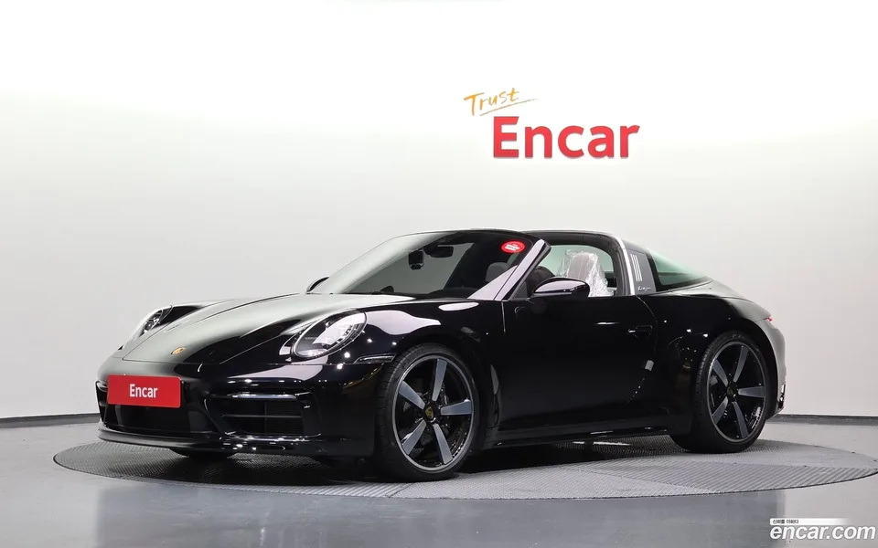Porsche 911 (992) 4 2024 — photo 1, buy with delivery to Moscow