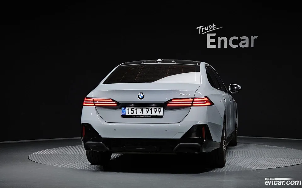 BMW 5 Series 520i M 2025 — thumbnail 4