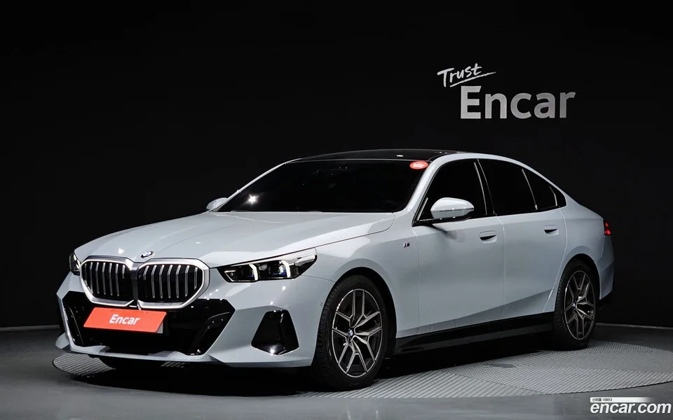 BMW 5 Series 520i M 2025 — photo 1, buy with delivery to Moscow