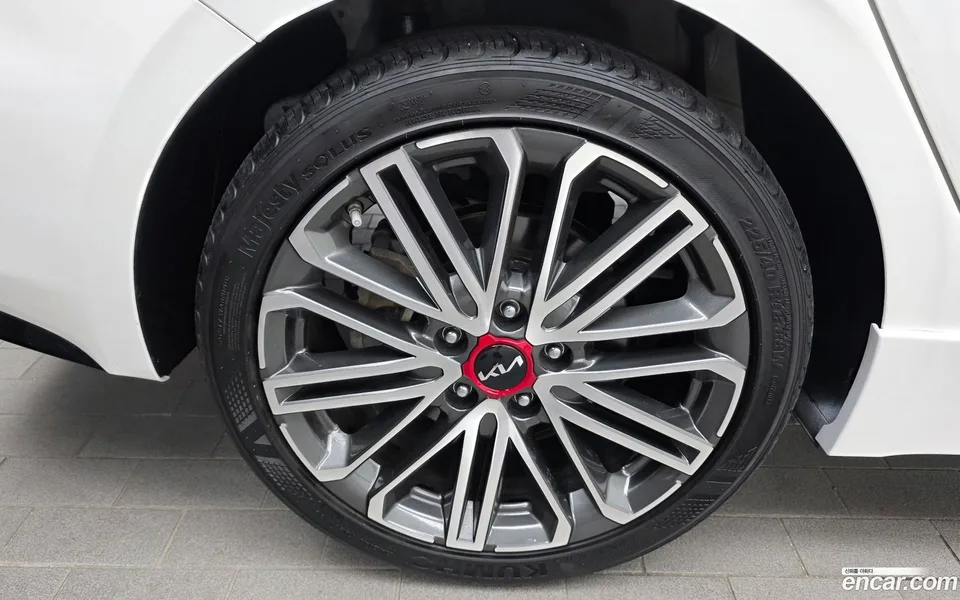 Kia K3 1.6 GT 5 2023 — thumbnail 5