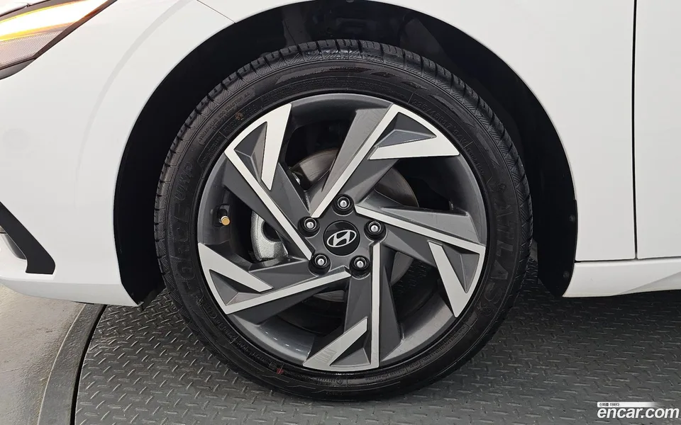 Hyundai Avante CN7 1.6 2023 — thumbnail 5