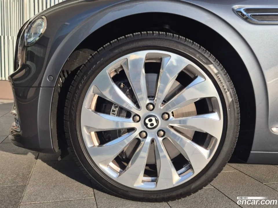 Bentley Flying Spur 4.0 2022 — thumbnail 2