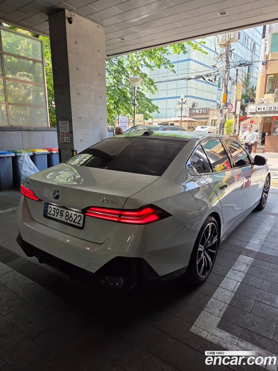 BMW 5 Series 530i xDrive M 2025 — thumbnail 4