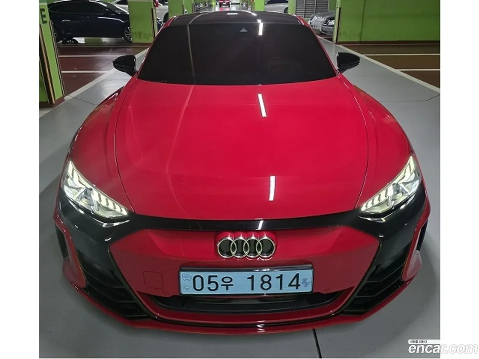Audi e-tron GT GT 2023 — photo 1, buy with delivery to Moscow