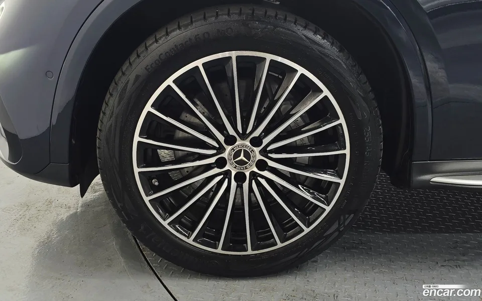 Mercedes-Benz GLC-Class GLC300 4MATIC 2024 — thumbnail 5