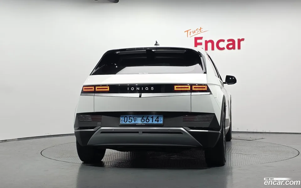 Hyundai Ioniq 5 2023 — thumbnail 4