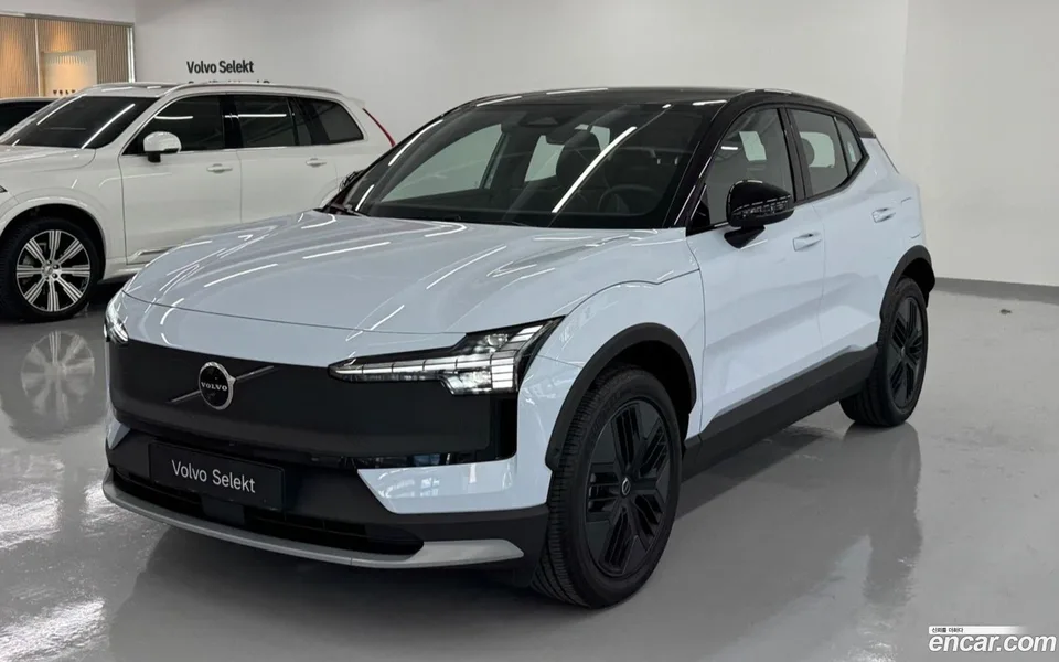 Volvo EX30 Cross Country 2026 — фото 1, купить с доставкой в Москву