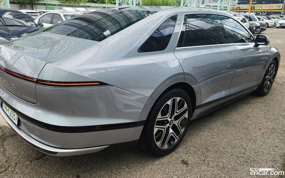 Hyundai Grandeur 2.5 2WD 2023 — thumbnail 2