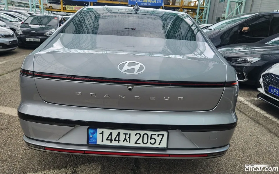 Hyundai Grandeur 2.5 2WD 2023 — thumbnail 4